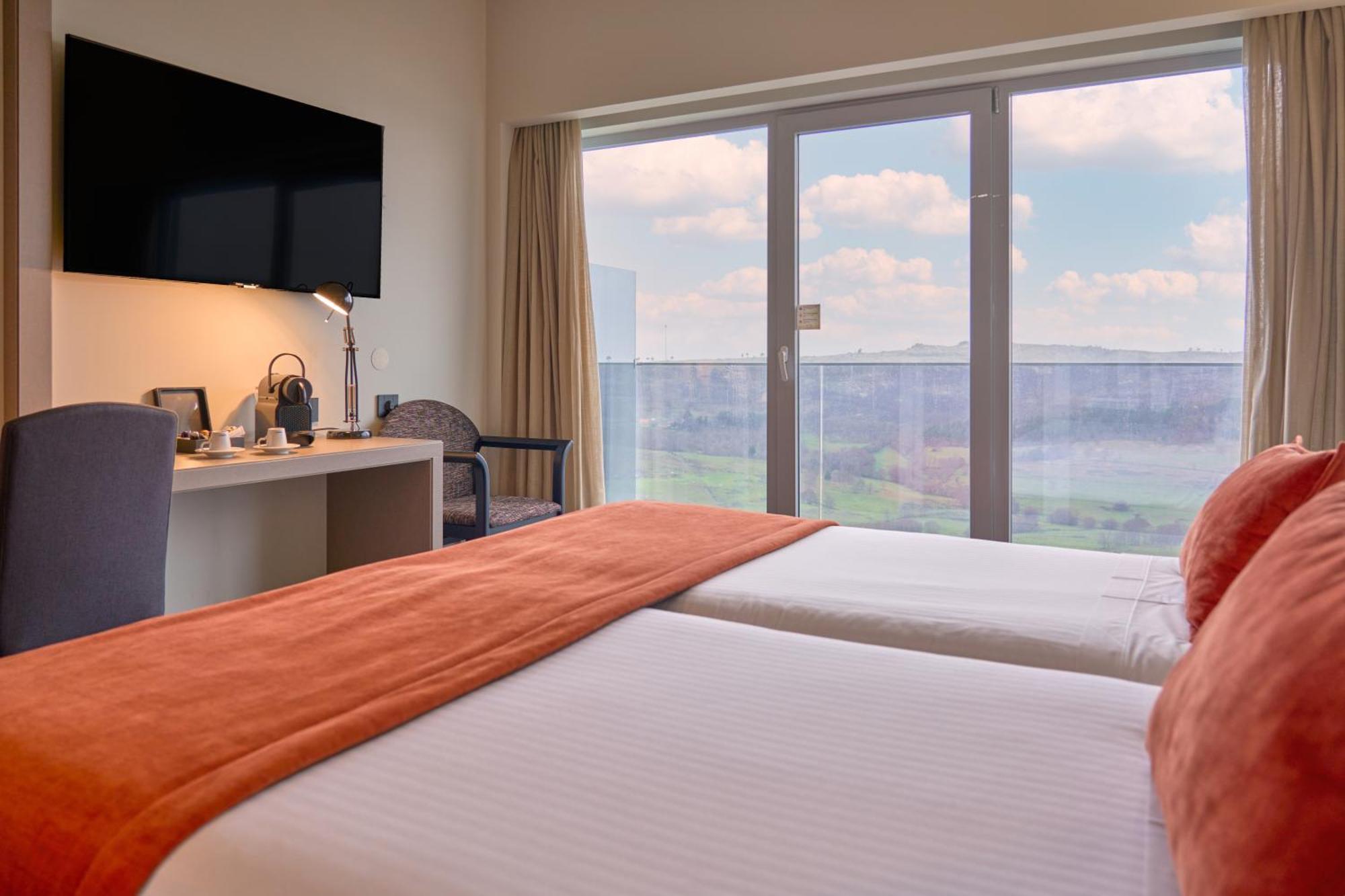 Hotel Versatile Guarda Kültér fotó