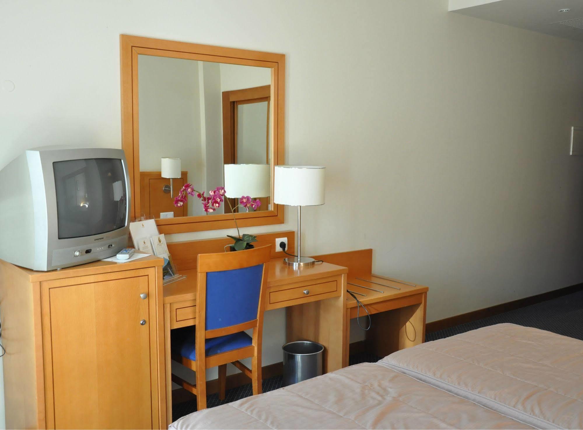 Hotel Versatile Guarda Kültér fotó
